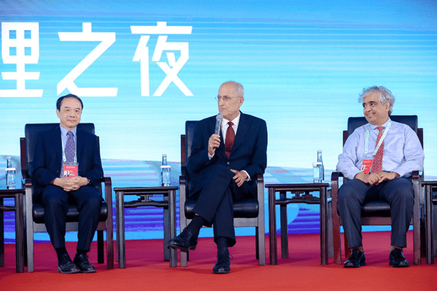 国际基础科学大会：物理学泰斗共话未来，弦理论突破与量子引力展望