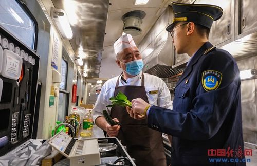 春运期间天津铁路疾控中心严把旅客食品安全关，保障旅客饮食安全