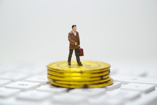 基金投资策略详解：区块链视角下的风险与收益